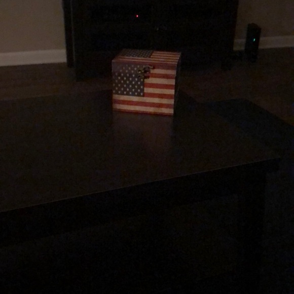 Meet your Posher, Mindy - Picture 1 of 1